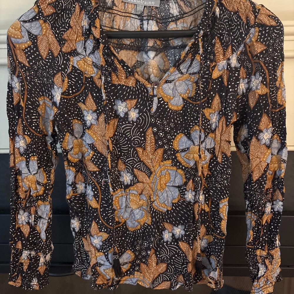 Loose fit peasant blouse